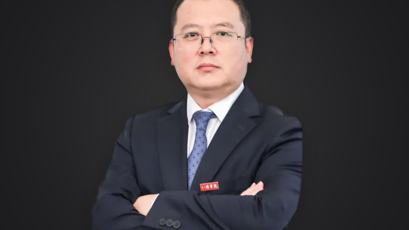 在众多开源框架中，如何挑选适合自己项目的框架呢？以下是一些关键因素：